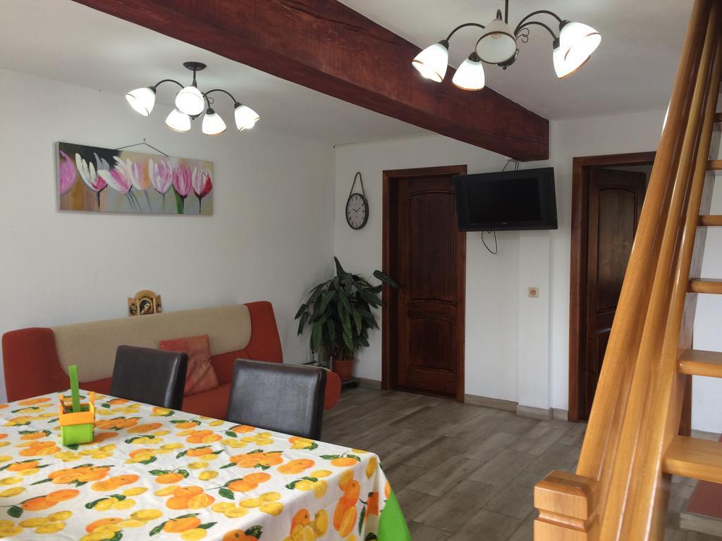 Cabana 7 Brazi Poiana Mărului Εξωτερικό φωτογραφία